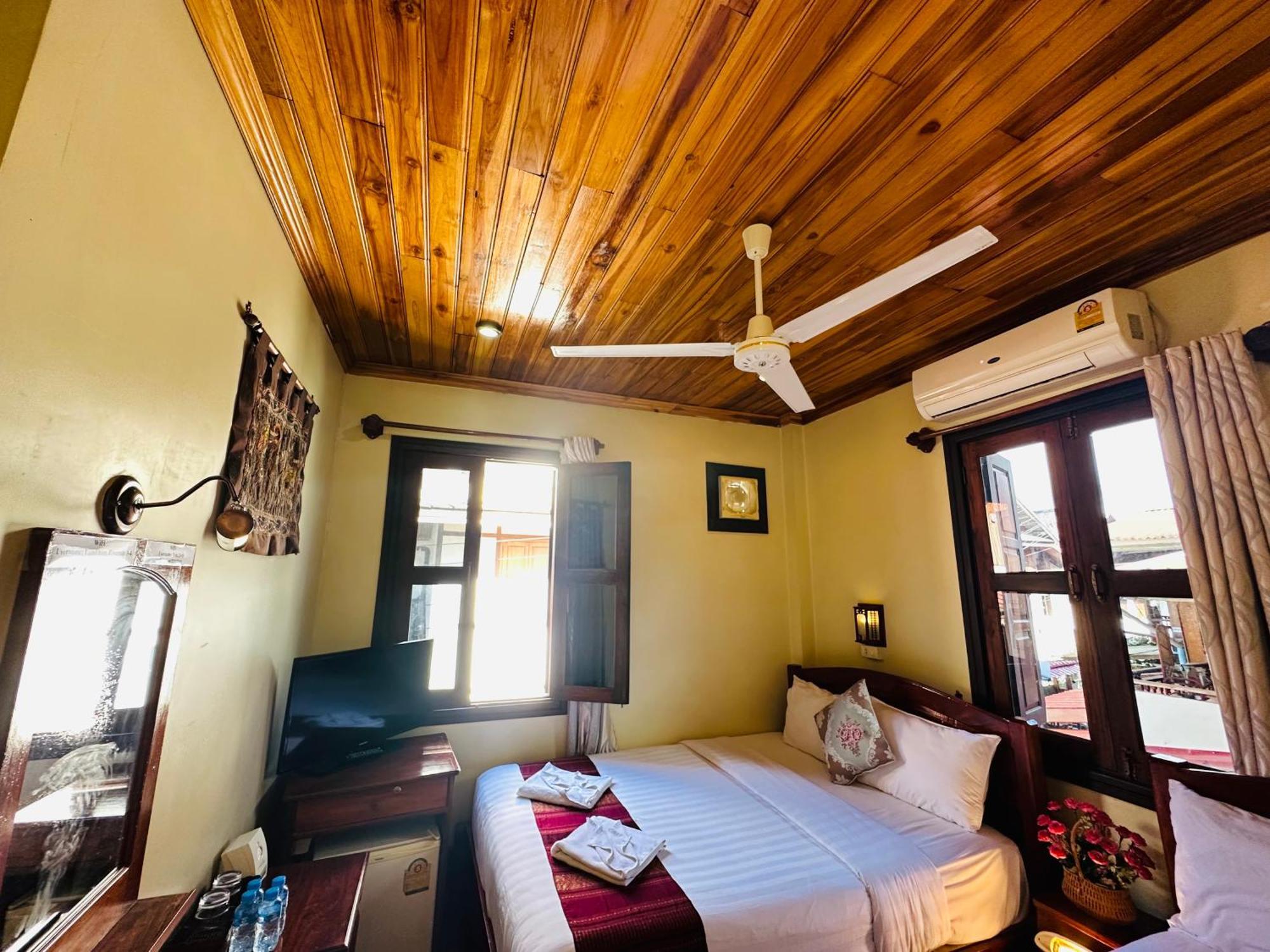 Anisa Mekong Riverside Villa Luang Prabang Bagian luar foto