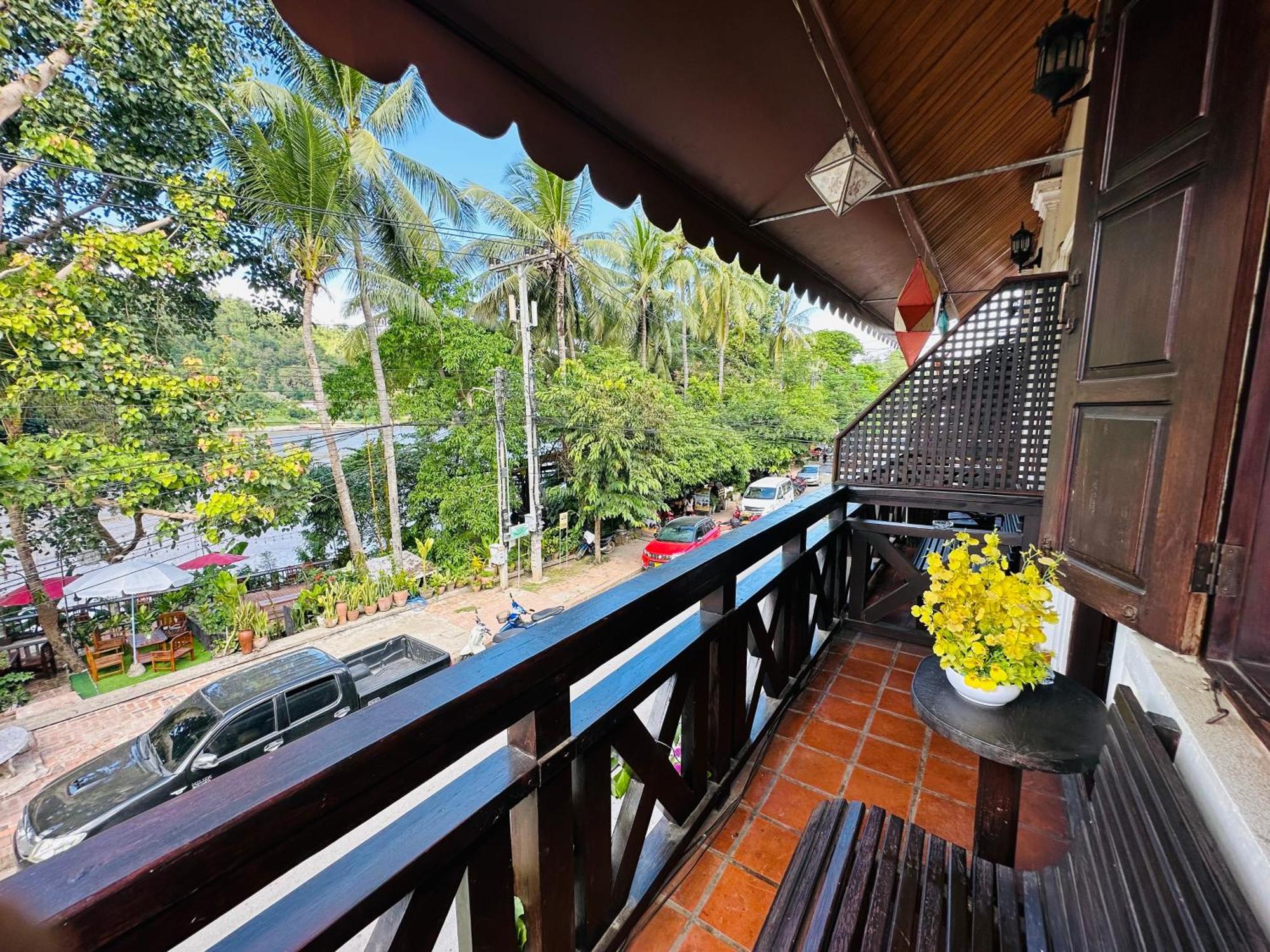 Anisa Mekong Riverside Villa Luang Prabang Bagian luar foto