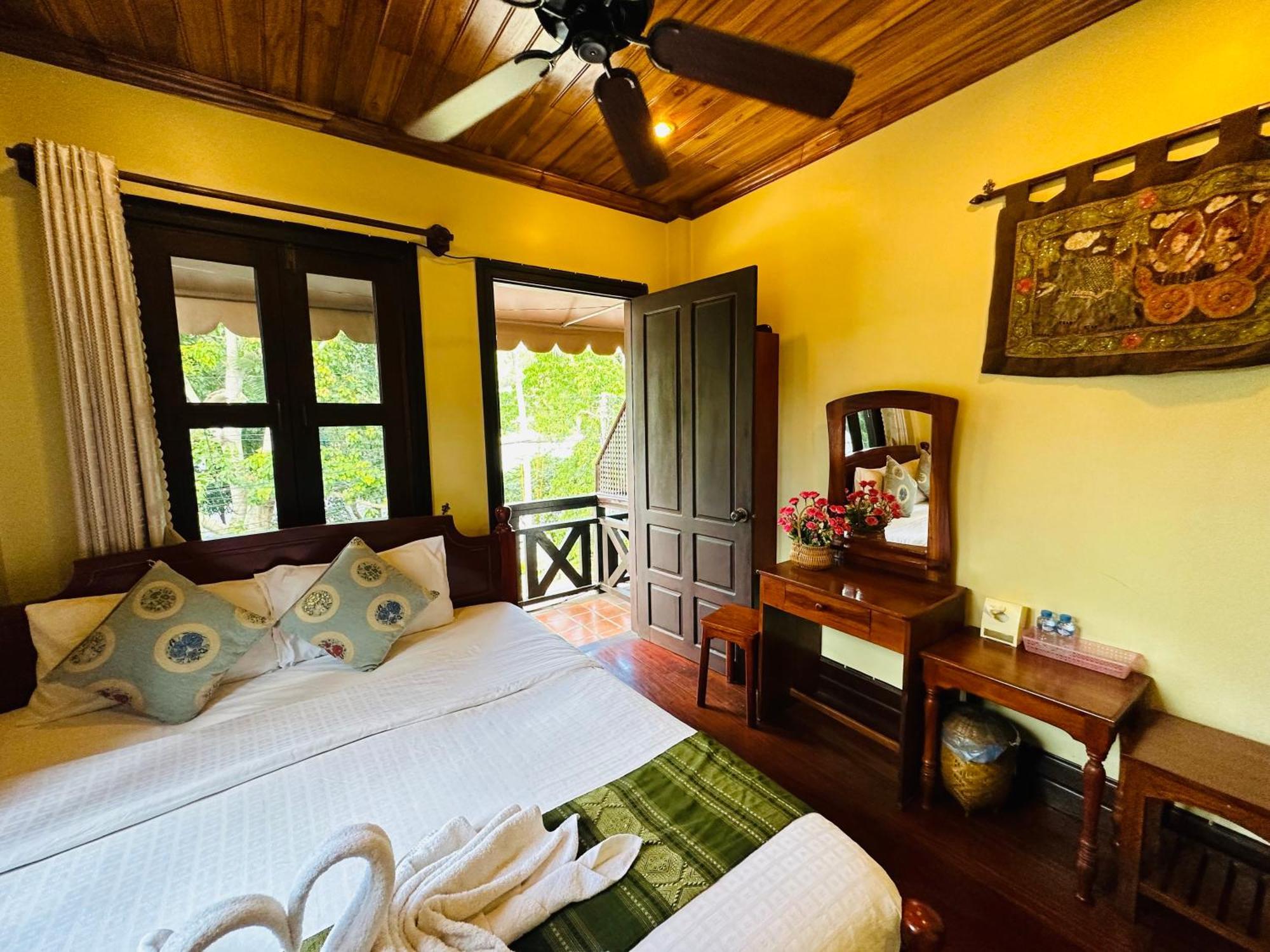 Anisa Mekong Riverside Villa Luang Prabang Bagian luar foto