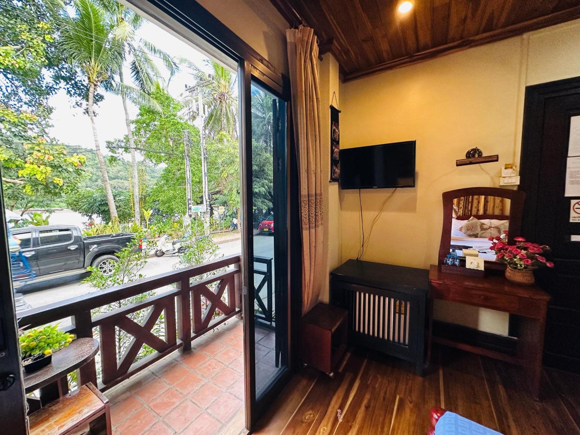 Anisa Mekong Riverside Villa Luang Prabang Bagian luar foto