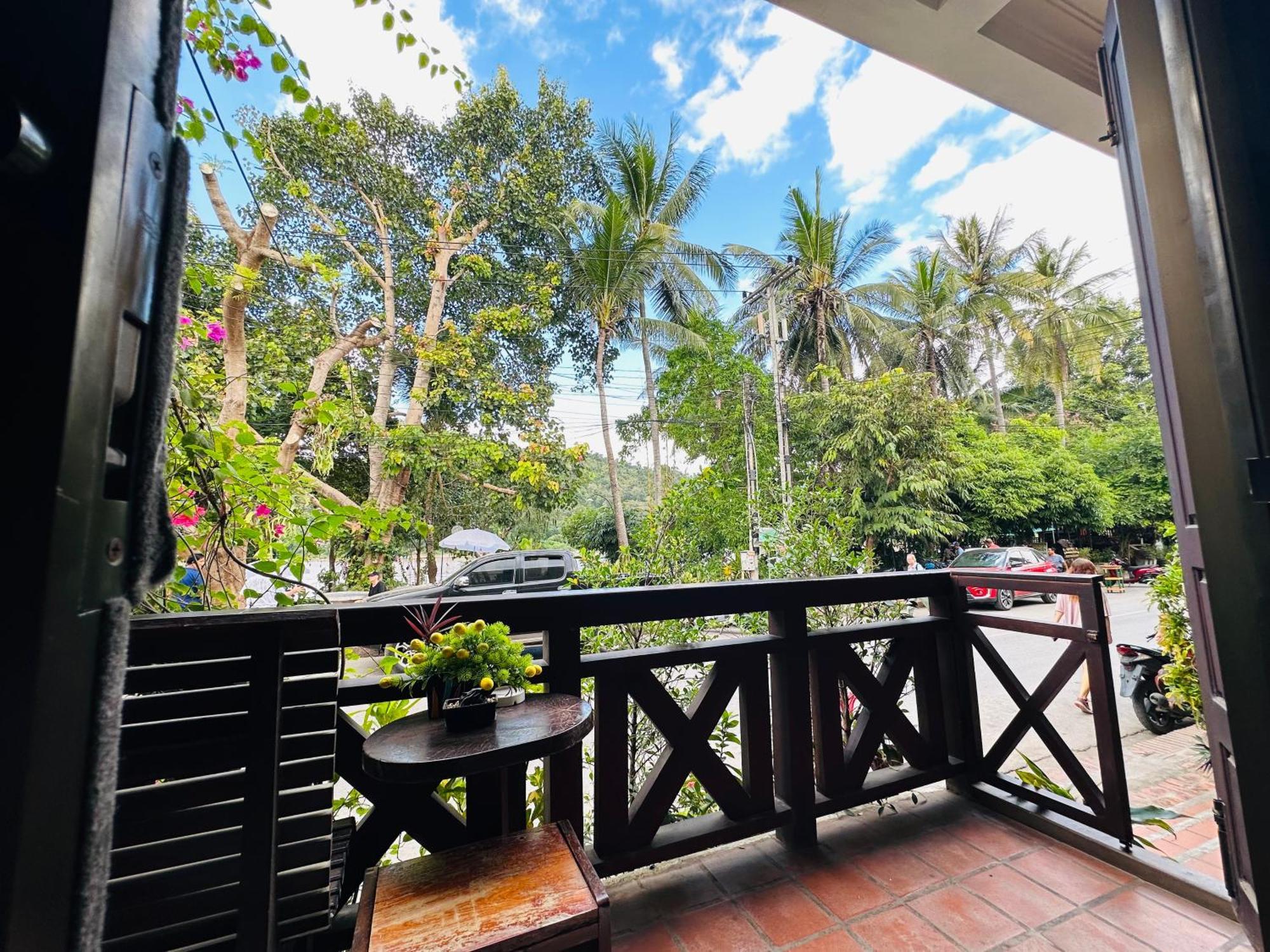 Anisa Mekong Riverside Villa Luang Prabang Bagian luar foto